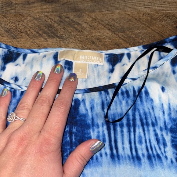 Michael Kors Blue Tie-Dye Smocked Blouse - Picture 5 of 8
